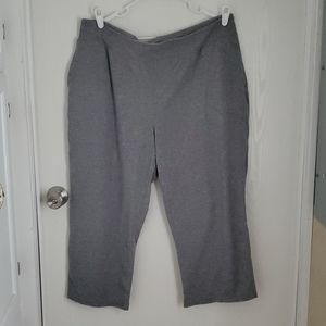 Ladies Terra & Sky Grey Jersey Knit Capris GUC